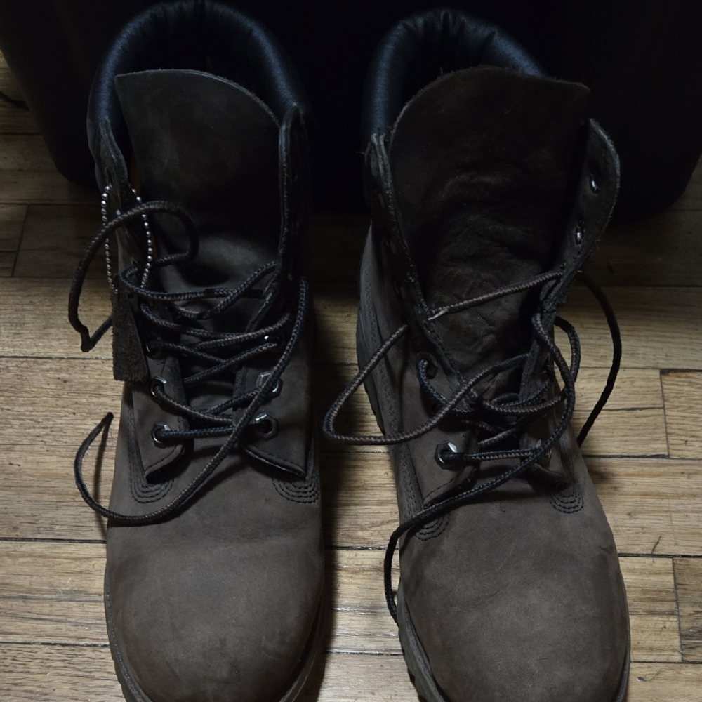 Timberland Brown Boots Rugged Leather Design